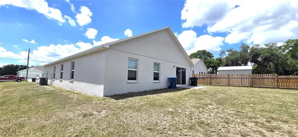 170 W 6TH STREET Frostproof, FL 33843