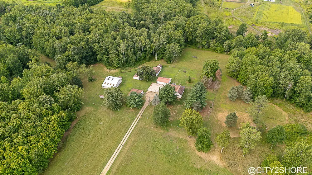 9905 52nd Ave Allendale, MI 49401