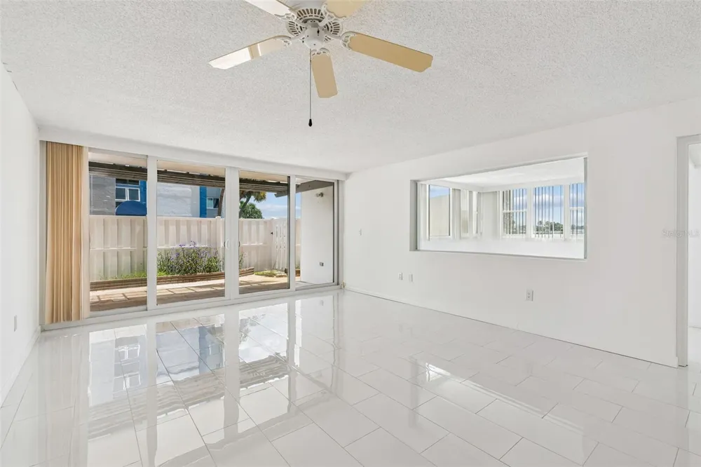 450 TREASURE ISLAND CAUSEWAY #106 Treasure Island, FL 33706