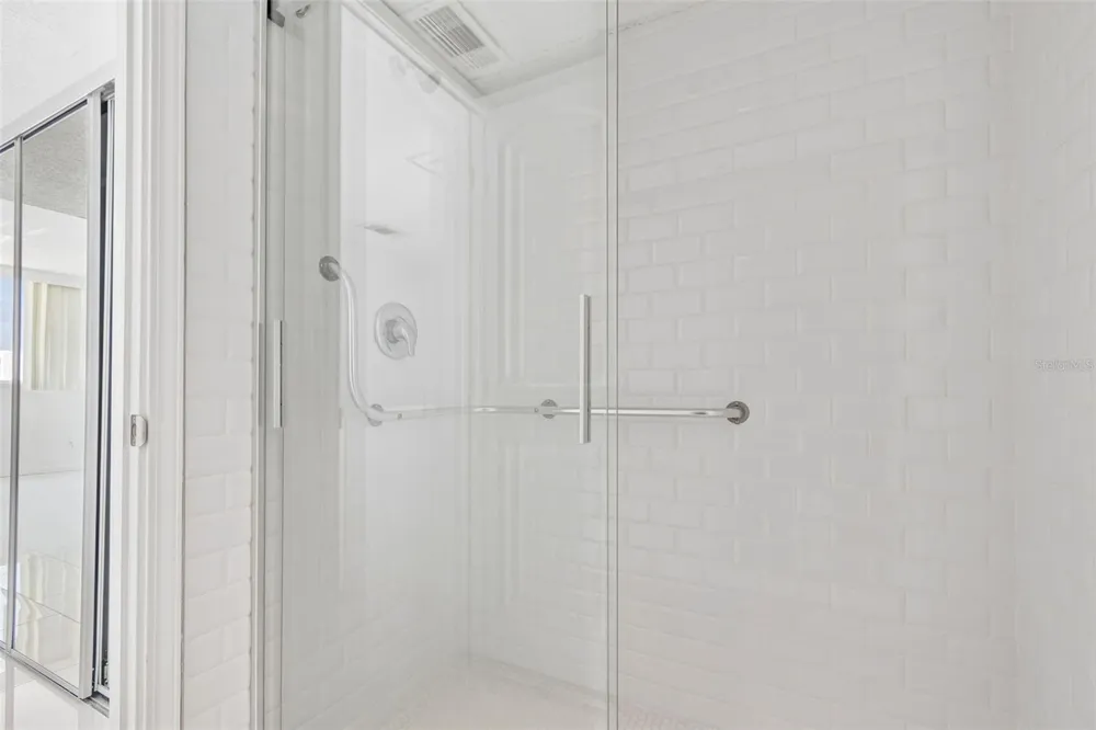 450 TREASURE ISLAND CAUSEWAY #106 Treasure Island, FL 33706