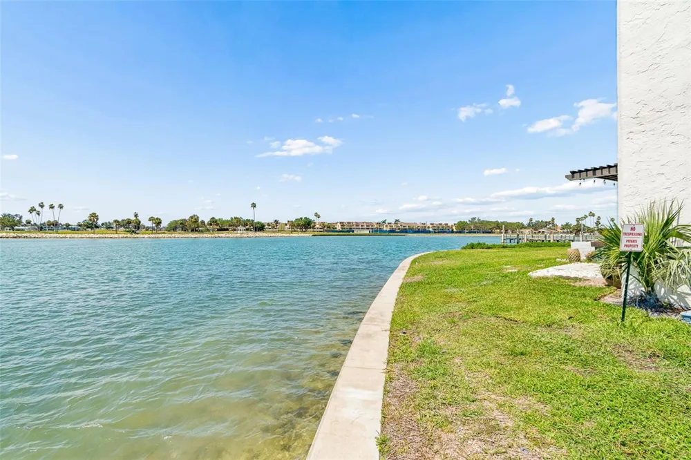450 TREASURE ISLAND CAUSEWAY #106 Treasure Island, FL 33706
