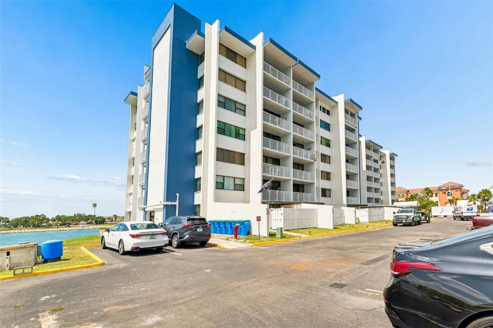 450 TREASURE ISLAND CAUSEWAY #106 Treasure Island, FL 33706