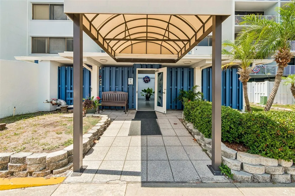 450 TREASURE ISLAND CAUSEWAY #106 Treasure Island, FL 33706