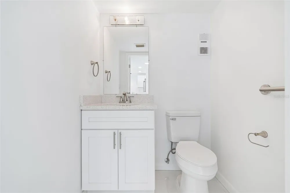 450 TREASURE ISLAND CAUSEWAY #106 Treasure Island, FL 33706