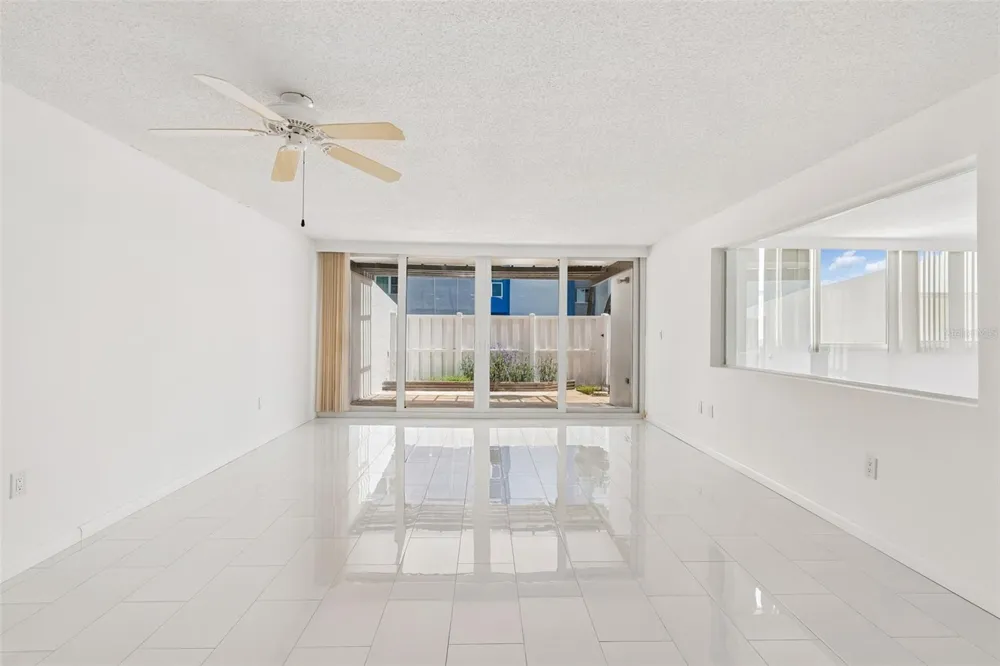 450 TREASURE ISLAND CAUSEWAY #106 Treasure Island, FL 33706
