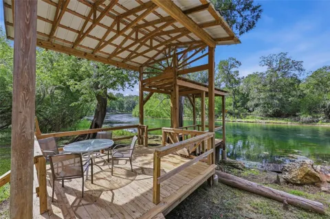 470 SW SANTA FE DRIVE