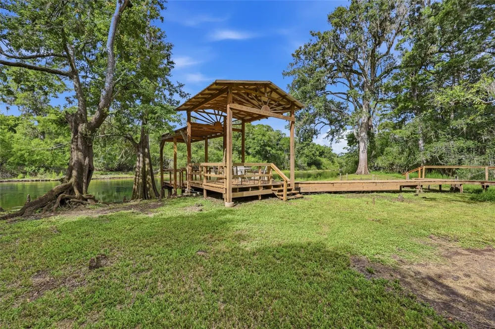 470 SW SANTA FE DRIVE Fort White, FL 32038