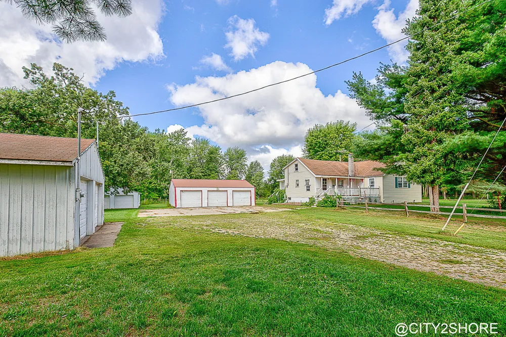 9905 52nd Ave Allendale, MI 49401
