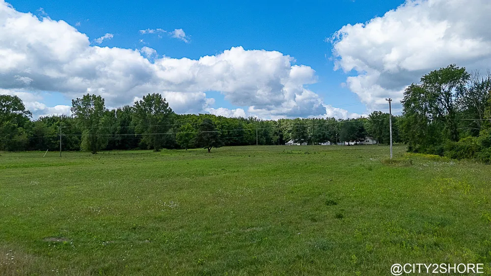 9905 52nd Ave Allendale, MI 49401