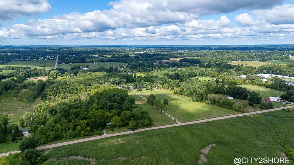 9905 52nd Ave Allendale, MI 49401