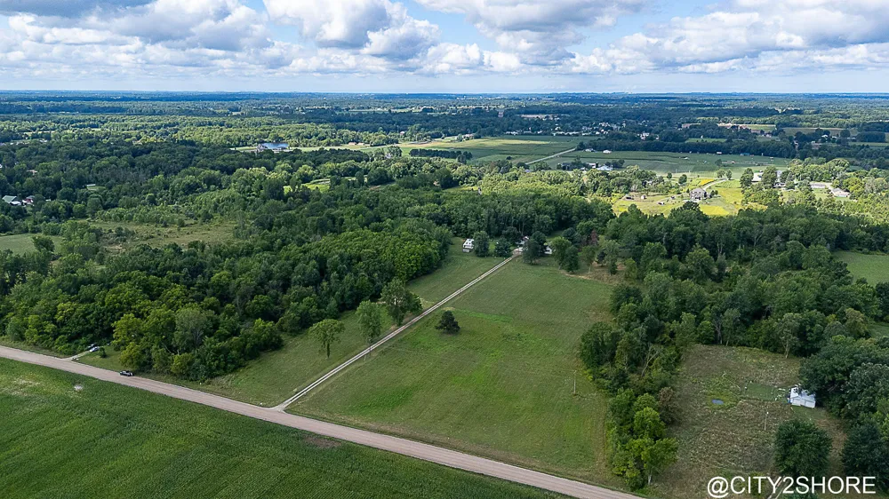 9905 52nd Ave Allendale, MI 49401