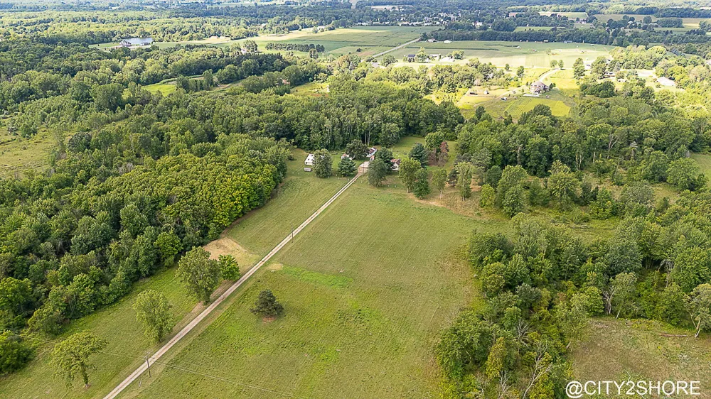 9905 52nd Ave Allendale, MI 49401