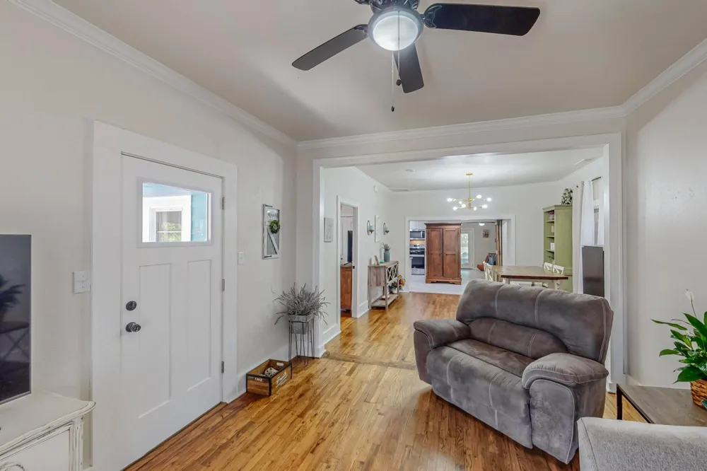 1011 Franklin Street Weatherford, TX 76086