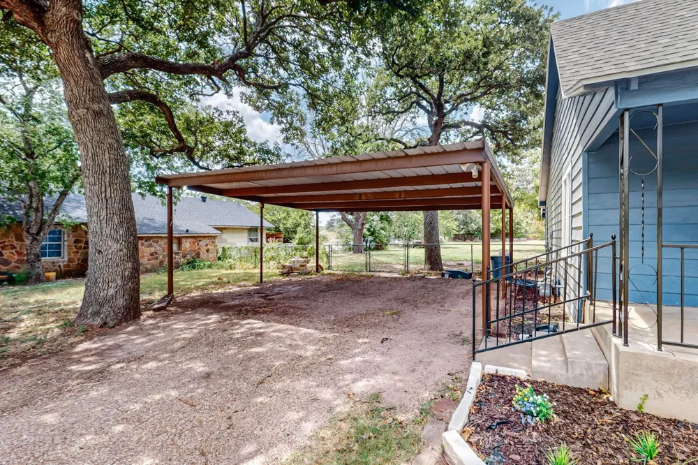 1011 Franklin Street Weatherford, TX 76086