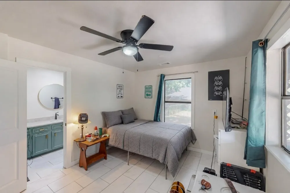 1011 Franklin Street Weatherford, TX 76086