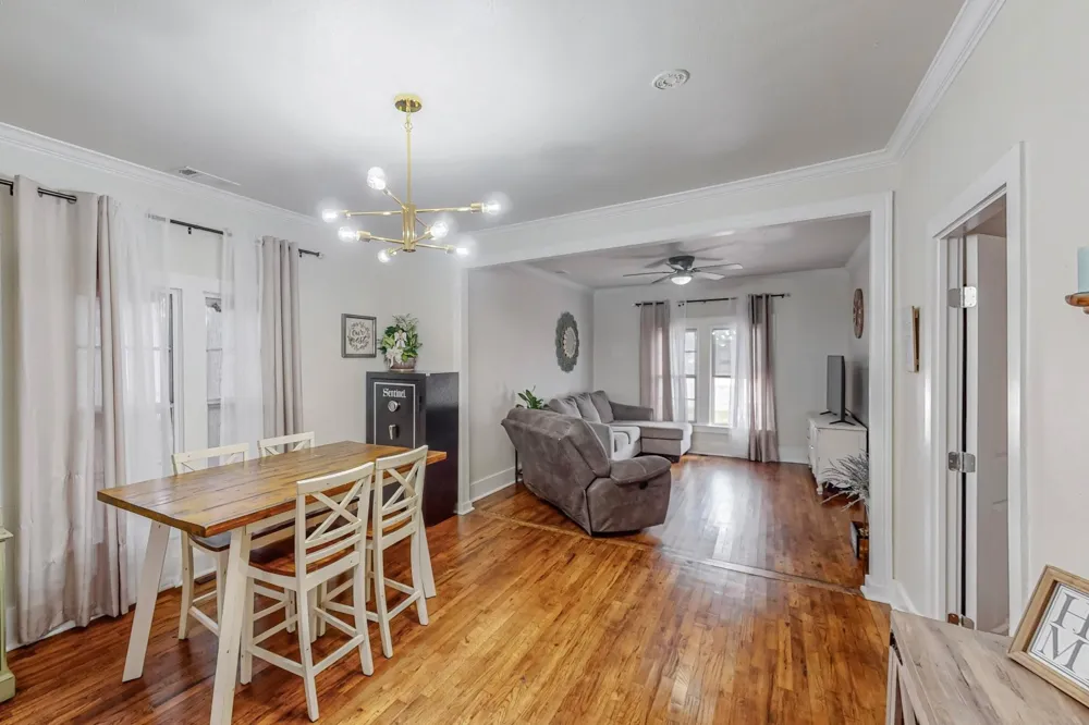 1011 Franklin Street Weatherford, TX 76086