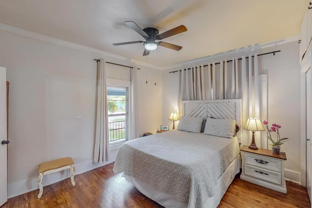 1011 Franklin Street Weatherford, TX 76086