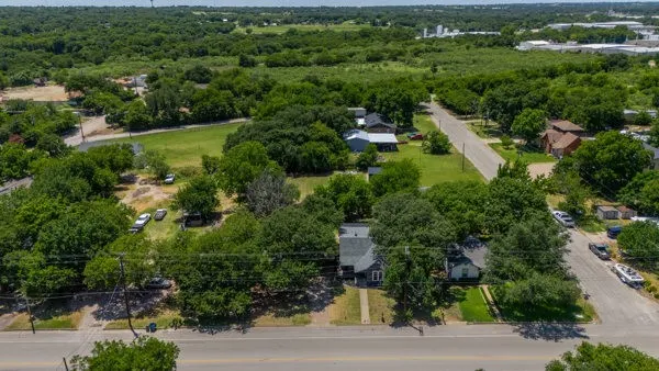 1011 Franklin Street Weatherford, TX 76086
