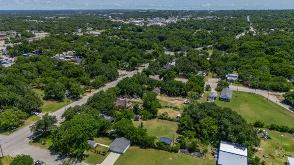 1011 Franklin Street Weatherford, TX 76086