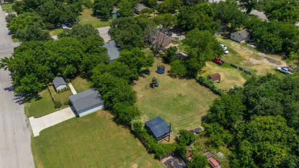 1011 Franklin Street Weatherford, TX 76086