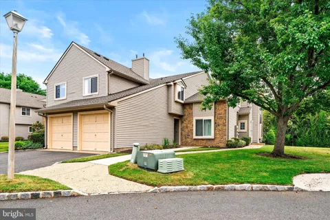 114 TEAL COURT