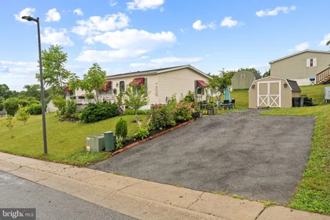 32 KESTREL STREET