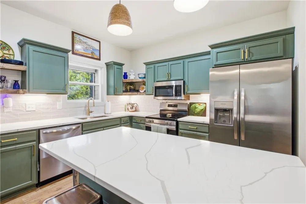 169 View Street Clarkesville, GA 30523