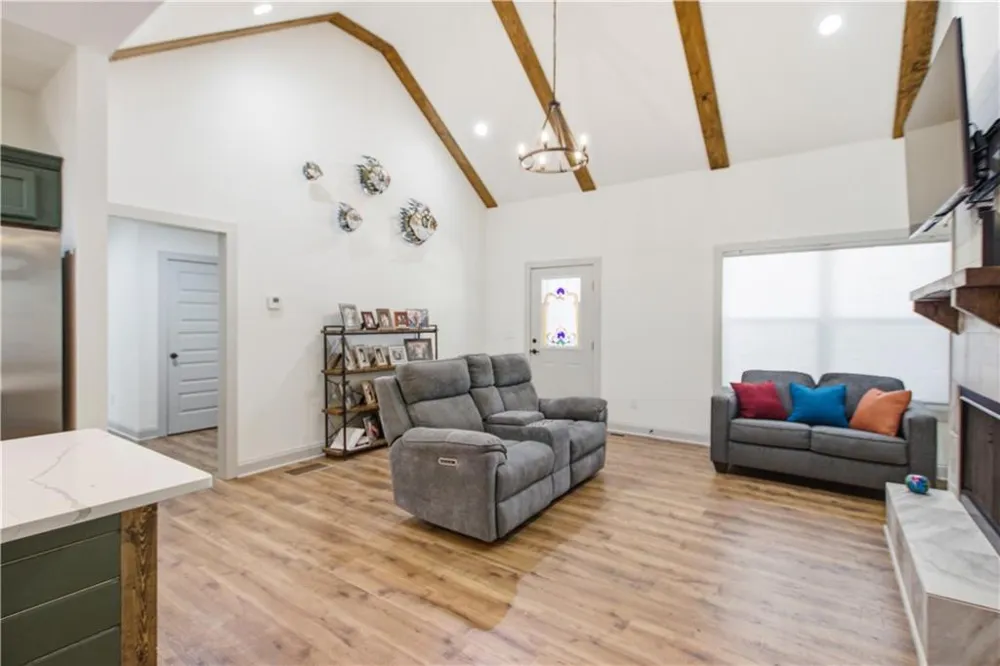 169 View Street Clarkesville, GA 30523