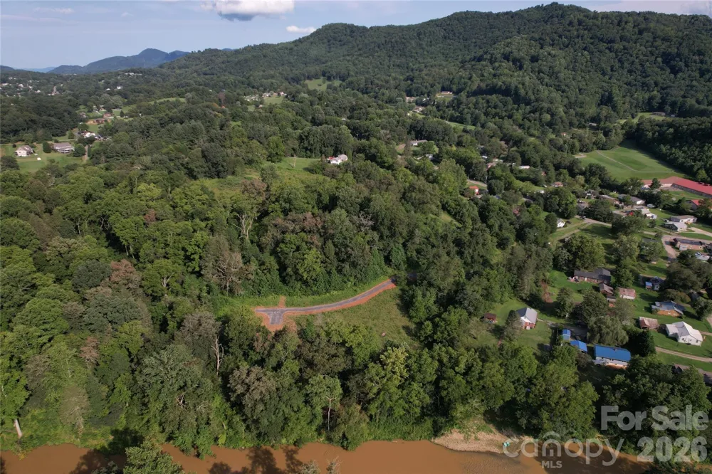 37 Amber Lane Clyde, NC 28721