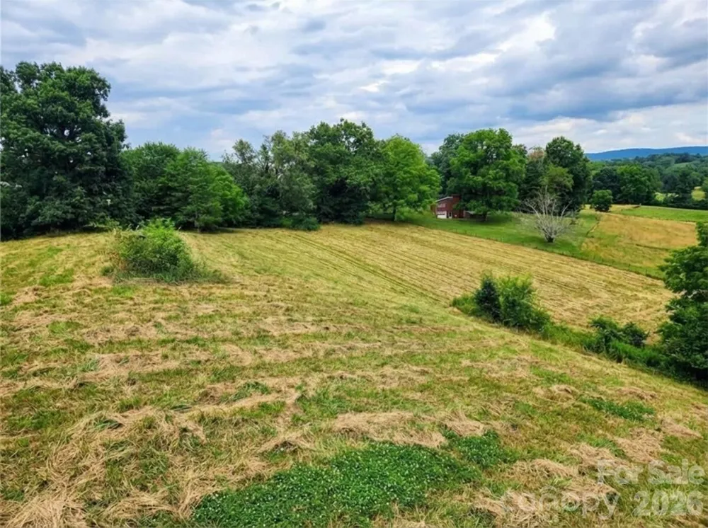 37 Amber Lane Clyde, NC 28721