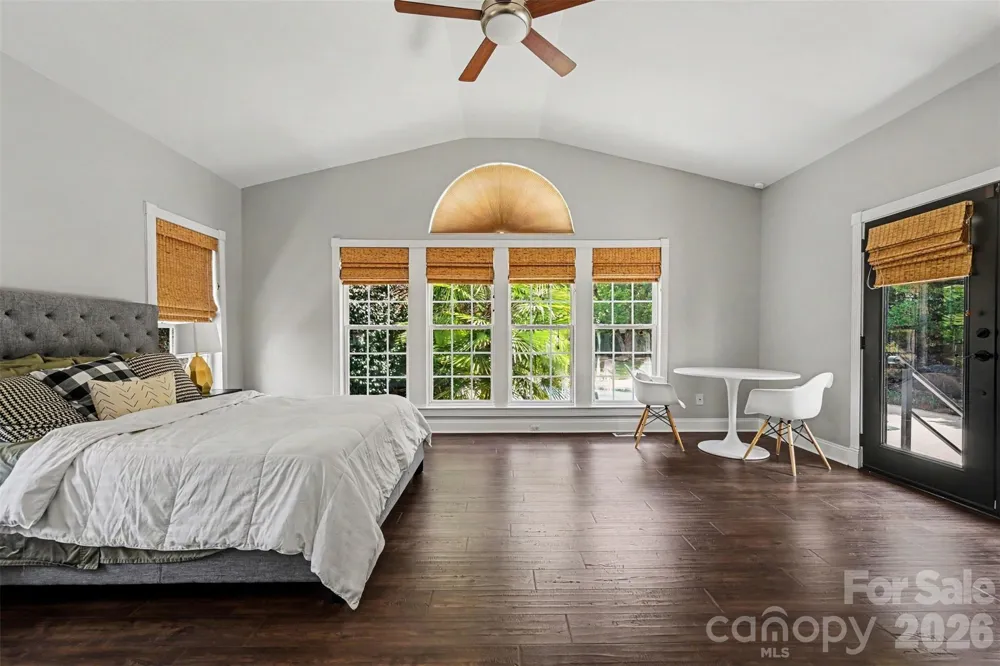 2442 Smith Cove Road Denver, NC 28037