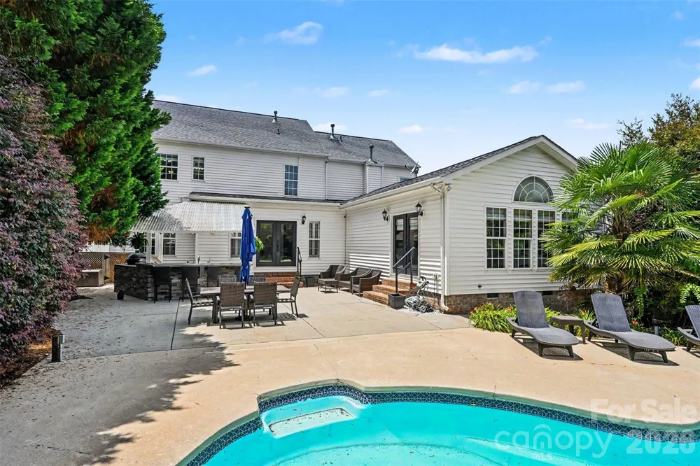 2442 Smith Cove Road Denver, NC 28037