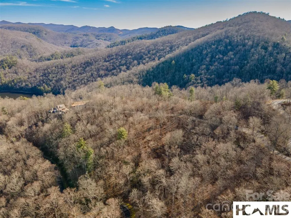 762 Scarlet Oak Road Tuckasegee, NC 28783