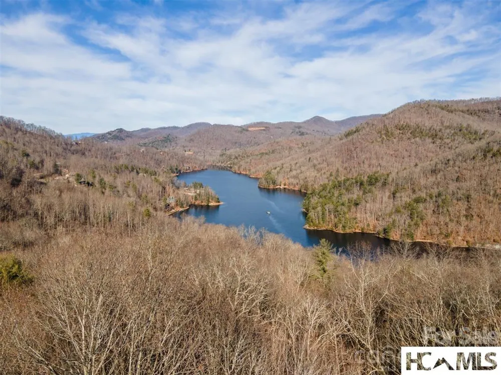 762 Scarlet Oak Road Tuckasegee, NC 28783