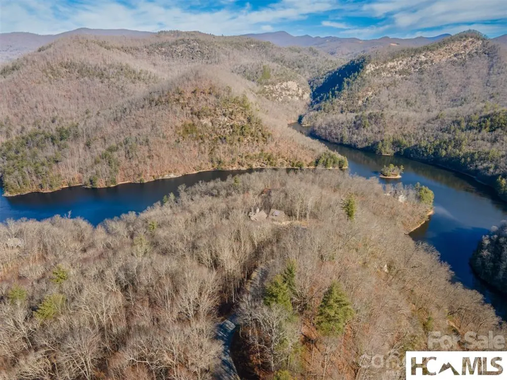 762 Scarlet Oak Road Tuckasegee, NC 28783
