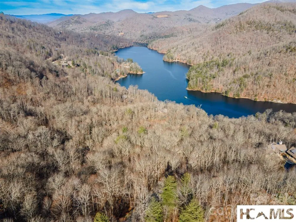 762 Scarlet Oak Road Tuckasegee, NC 28783