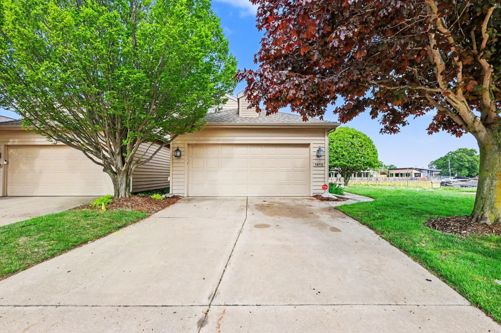 1410 E Harbour Towne Circle ## 12 Muskegon City, MI 49441