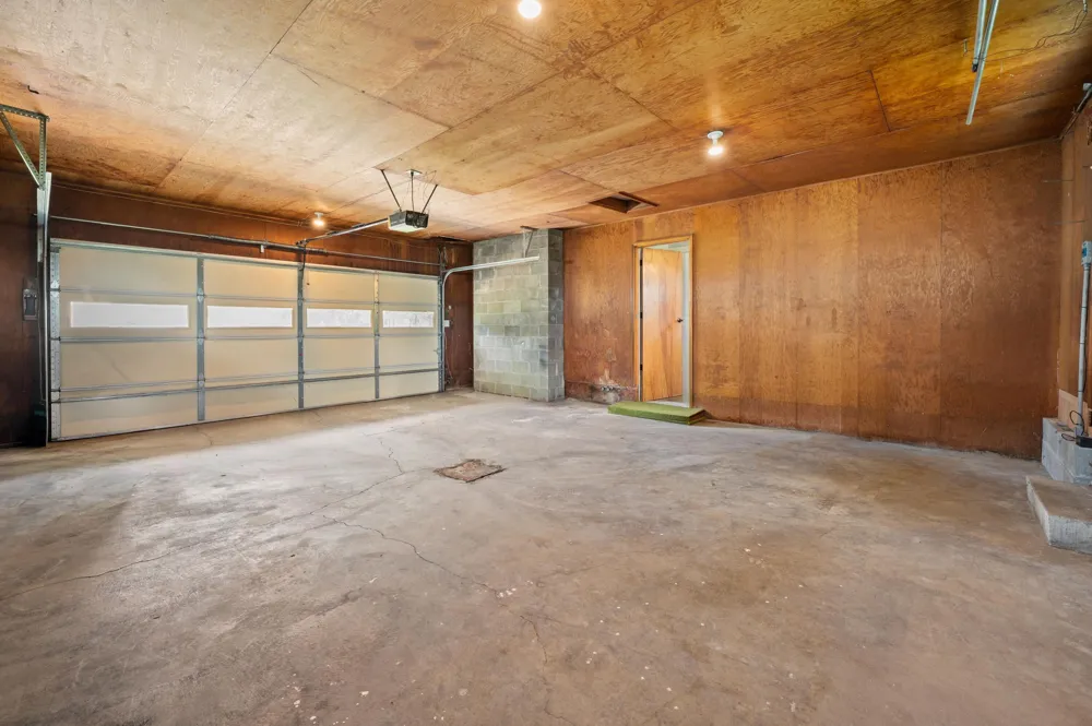 8956 Maplewood Drive Oronoko Charter Township, MI 49103