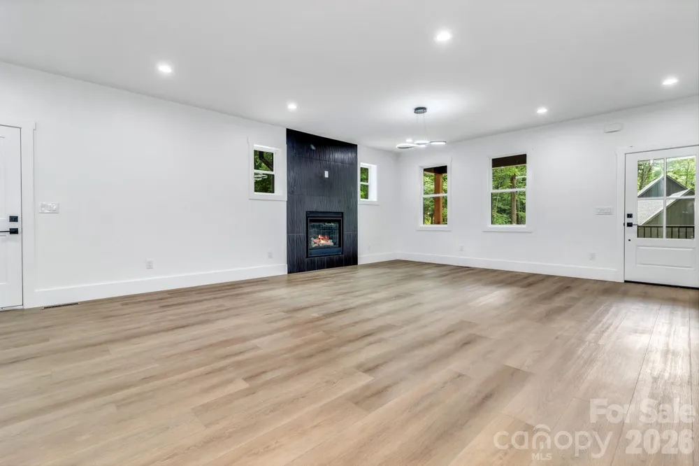 80 Goldenwood Lane Mills River, NC 28759