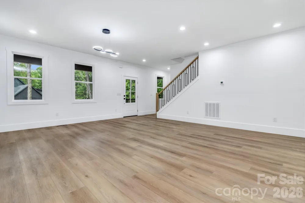 80 Goldenwood Lane Mills River, NC 28759