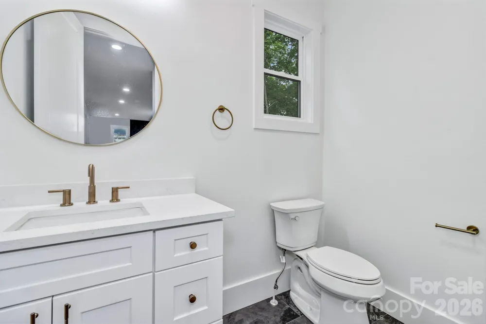 80 Goldenwood Lane Mills River, NC 28759