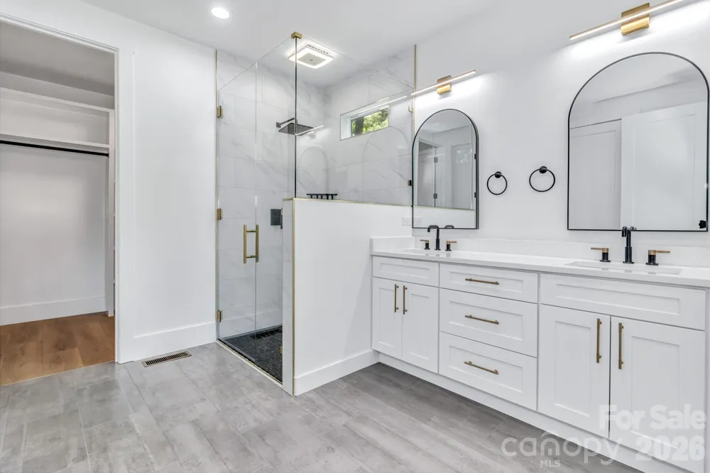 80 Goldenwood Lane Mills River, NC 28759
