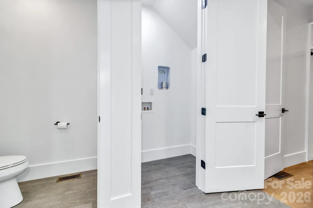 80 Goldenwood Lane Mills River, NC 28759