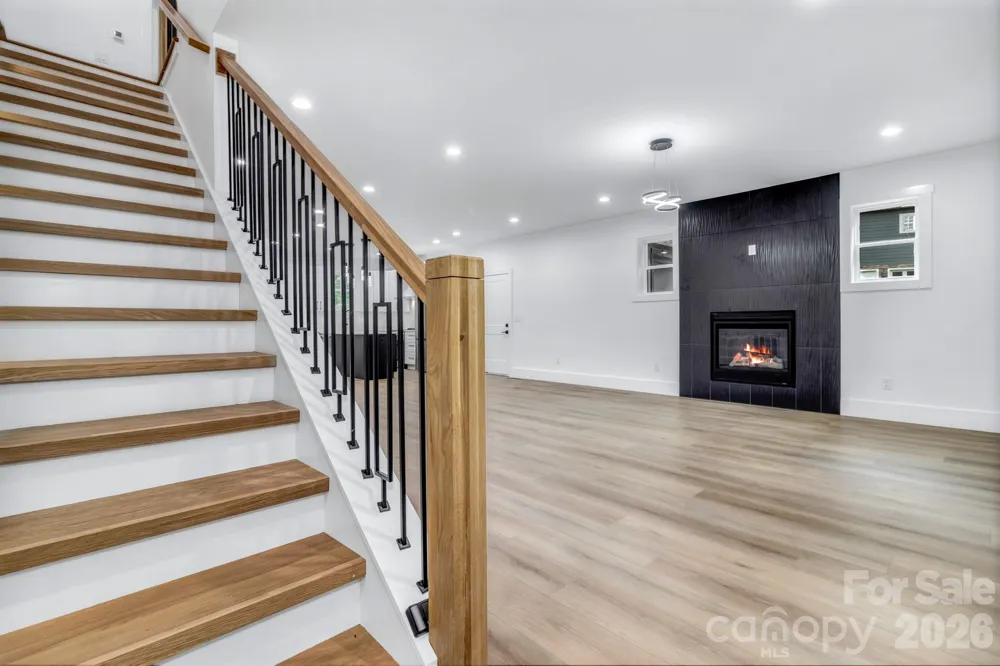 80 Goldenwood Lane Mills River, NC 28759