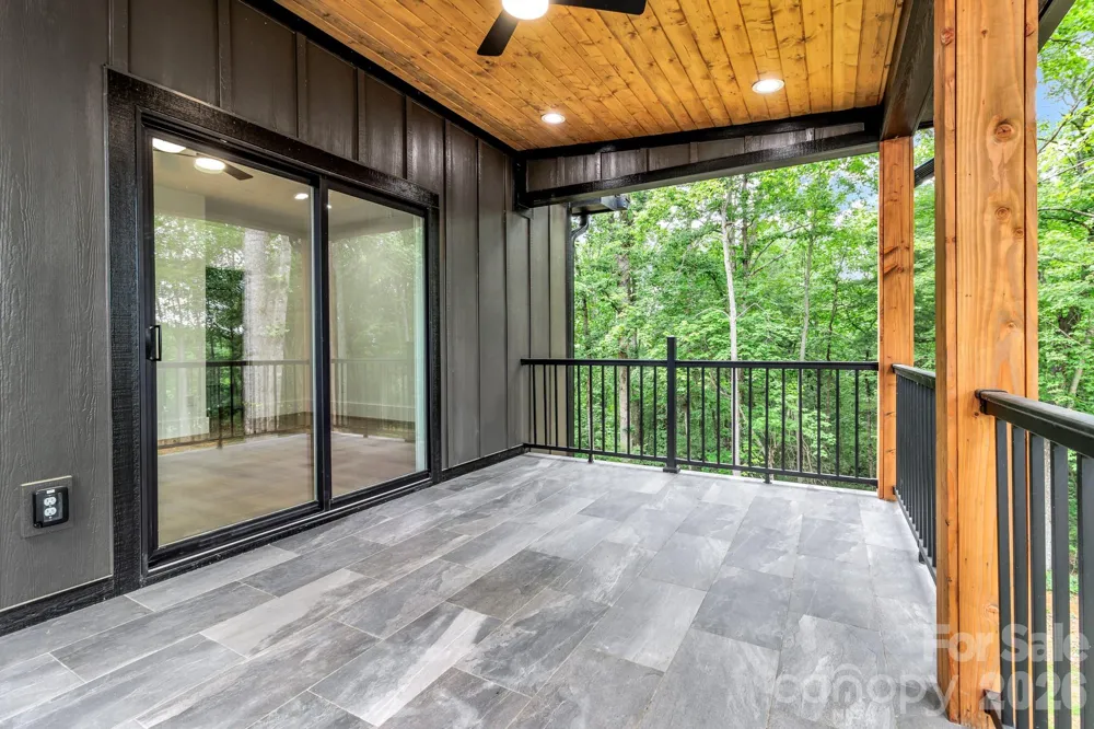 80 Goldenwood Lane Mills River, NC 28759