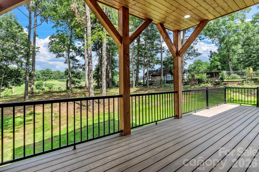 80 Goldenwood Lane Mills River, NC 28759