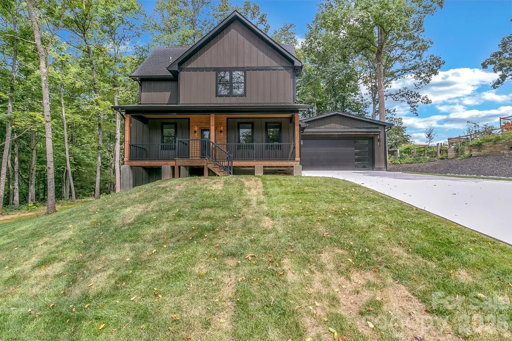 80 Goldenwood Lane Mills River, NC 28759