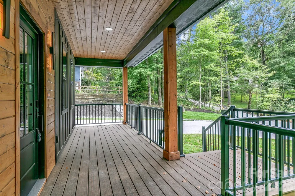 80 Goldenwood Lane Mills River, NC 28759