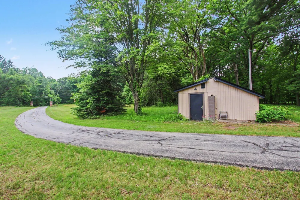 4191 E Fruitport Road Fruitport Charter Township, MI 49415