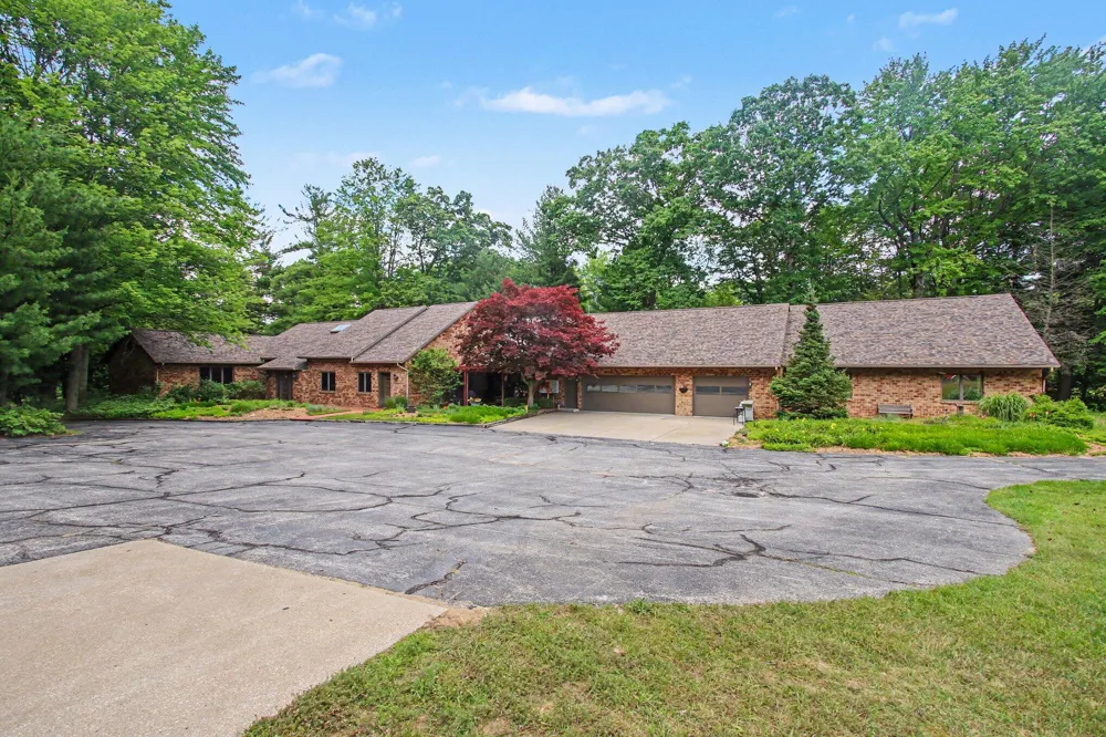 4191 E Fruitport Road Fruitport Charter Township, MI 49415